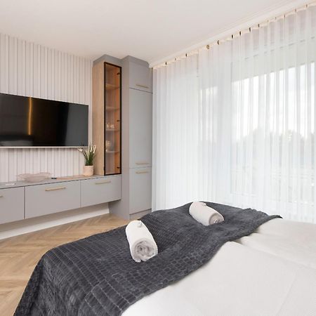 Elegant Studio For 2 People In Gdansk By Noclegi Renters Luaran gambar
